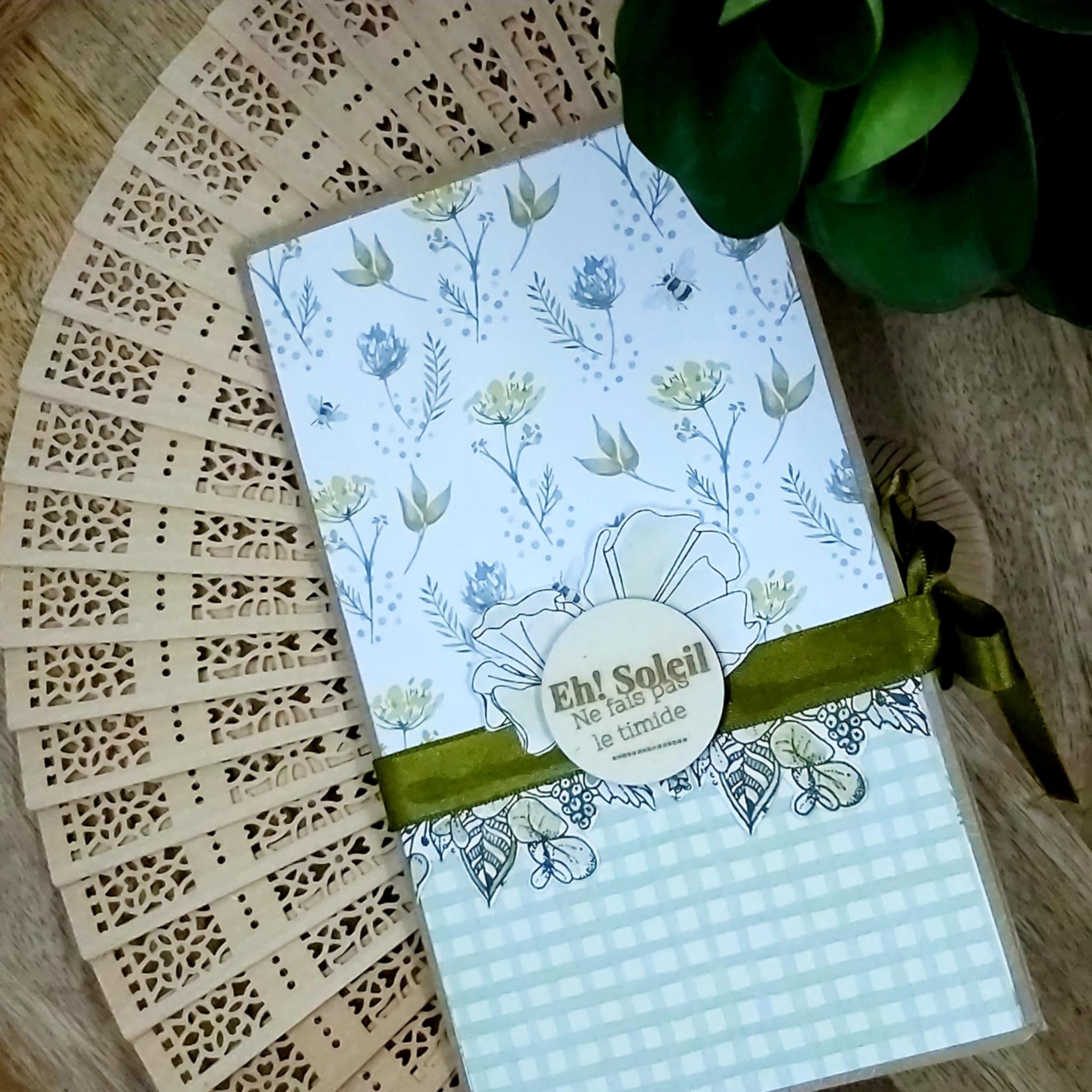You are currently viewing Tuto n°1 pour la Box d’Août 2025 par Phine Scrap